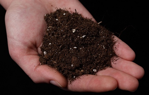 土壤緊實(shí)度測定儀在指導(dǎo)農(nóng)業(yè)生產(chǎn)上有什么突出特點(diǎn)？